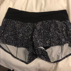 Lululemon Womens shorts size 4